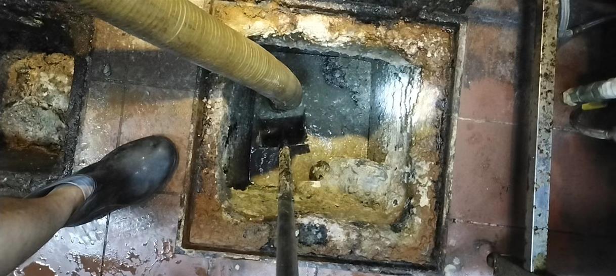 锦江污水池清理一般都有毒气，怎么预防中毒呢？